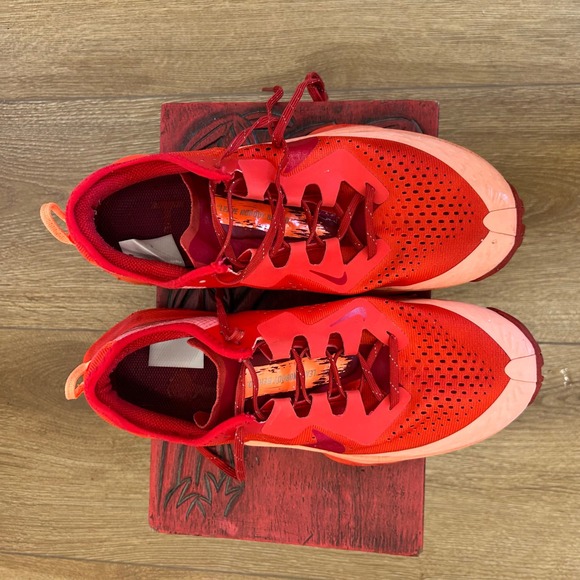 Nike Air Zoom Terra Kiger 7 Red Orange Trail Running Shoes Women Sz 8.5 Hiking - Picture 3 of 11